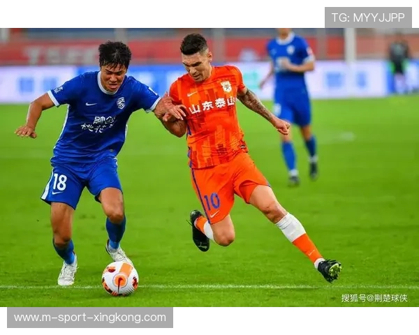 武汉三镇中路连续打出高质量配合 武汉三镇中路连续打出高质量配合