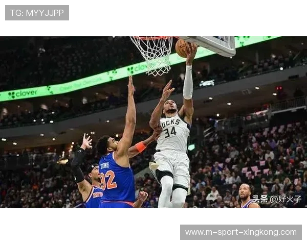 字母哥篮板二次得手,雄鹿完成防守转换 字母哥篮板二次得手,雄鹿完成防守转换