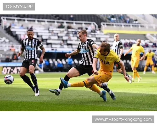 纽卡斯尔伊萨克头球制胜,圣詹姆斯公园狂欢 纽卡斯尔伊萨克头球制胜,圣詹姆斯公园狂欢