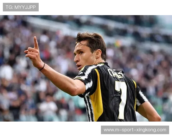 尤文基耶萨启动速度让防守者难以反应 尤文基耶萨启动速度让防守者难以反应