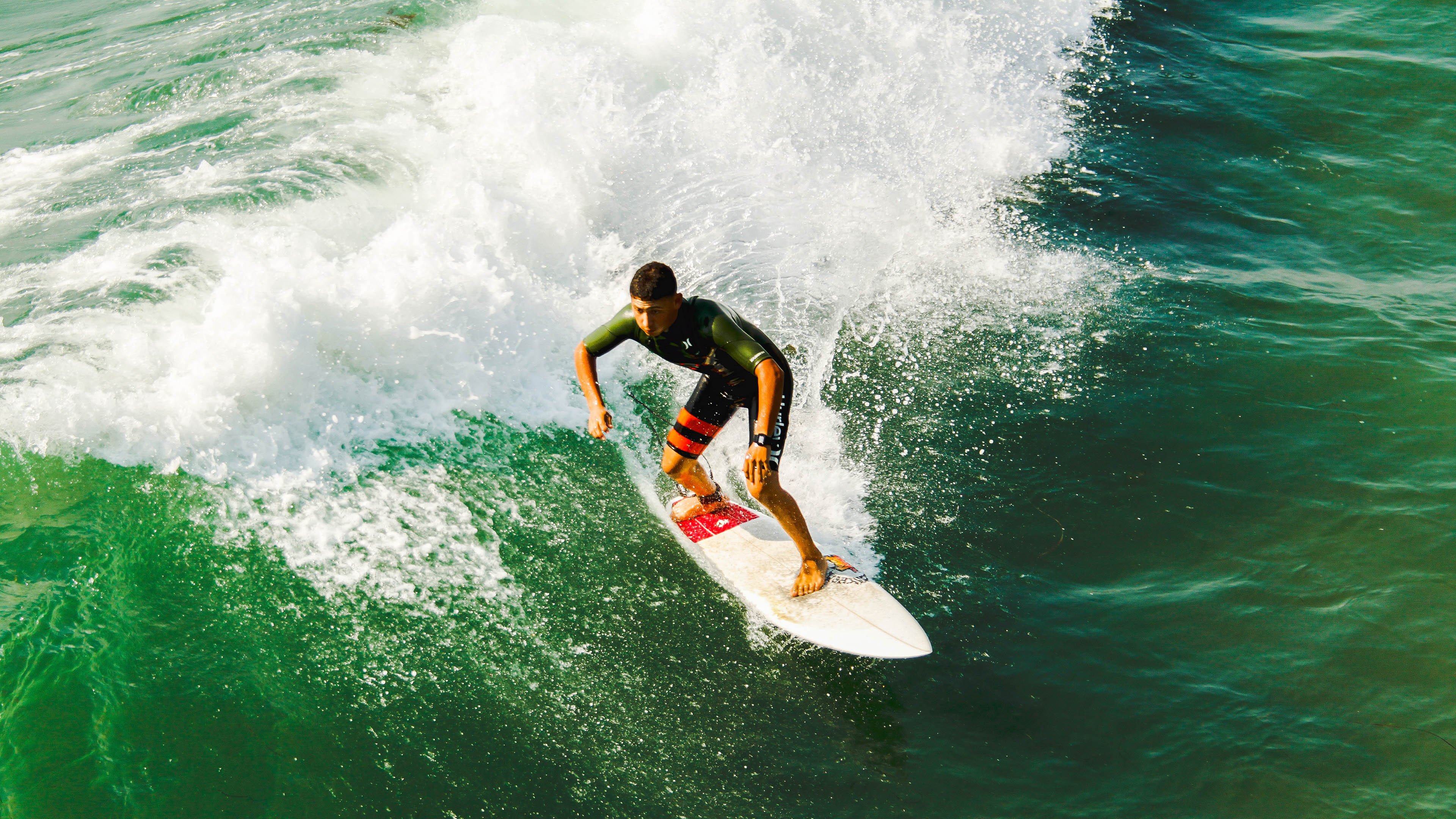 赤足跑体验赛 特设软质跑道保护足底