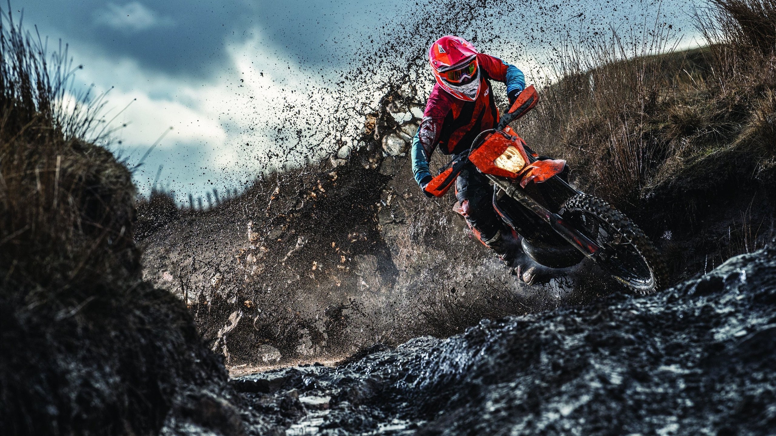 青训营“第一战”集体首秀 小球员身披号码首次亮相